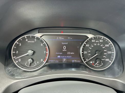 Used 2024 Nissan Altima 2.5 SR w/ SR Premium Package AWD/4WD image 12