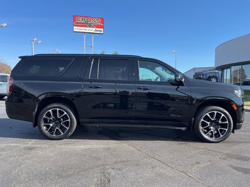 Used 2021 Chevrolet Suburban RST w/ Luxury Package image 49