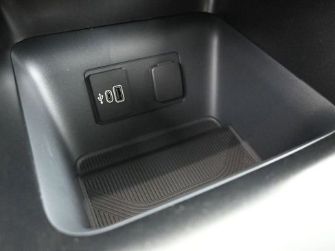 New 2026 Ford Explorer Active RWD image 17