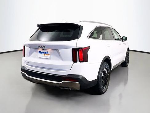 Used 2025 Kia Sorento S FWD image 21