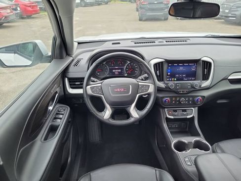 Used 2024 GMC Terrain SLT FWD image 27