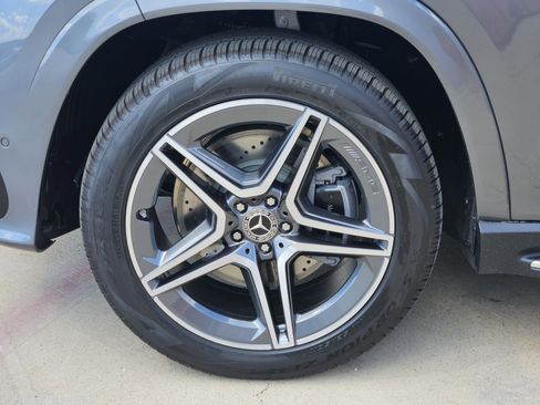 New 2026 Mercedes-Benz GLS 450 4MATIC image 11