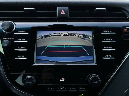 Used 2018 Toyota Camry SE image 26