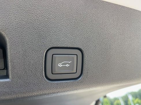 New 2026 Chevrolet Traverse LT w/ Enhanced Driving Package image 8