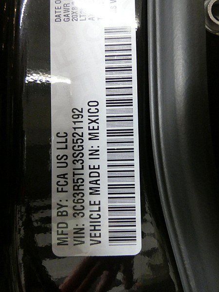 Used 2025 RAM 2500 Limited AWD/4WD image 34