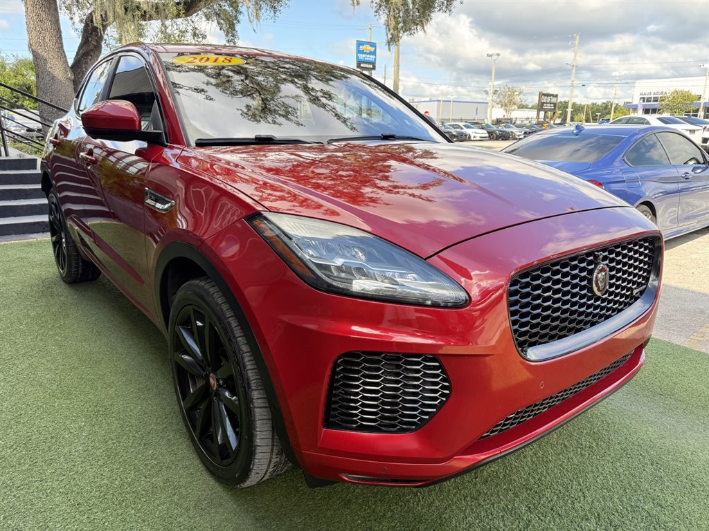 Used 2018 Jaguar E-PACE R-Dynamic SE AWD/4WD image 3