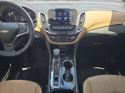 Used 2022 Chevrolet Equinox Premier FWD image 11