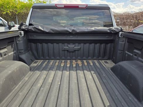 Used 2023 Chevrolet Silverado 1500 LT image 6