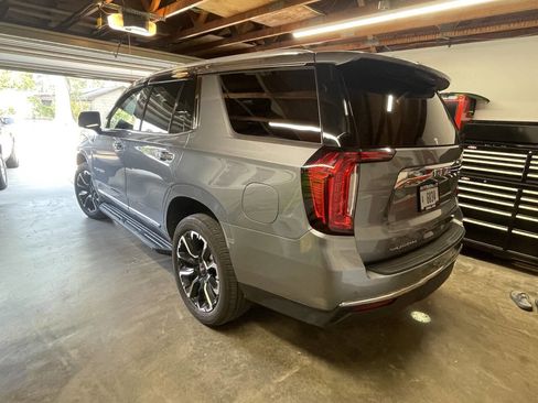 Used 2022 GMC Yukon SLT w/ SLT Premium Package image 10