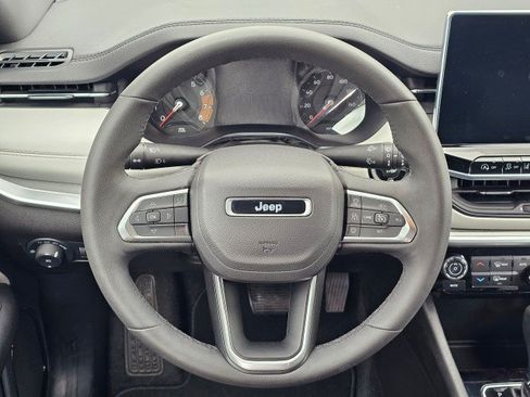 Certified 2025 Jeep Compass Limited AWD/4WD image 24
