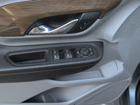 Used 2020 GMC Terrain SLE w/ Driver Convenience Package image 22