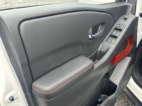 New 2025 Nissan Frontier PRO-4X image 10