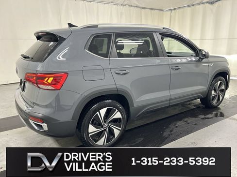 Certified 2023 Volkswagen Taos SE AWD/4WD image 2