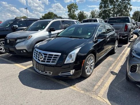Used 2013 Cadillac XTS Luxury w/ Driver Awareness Package FWD image 2