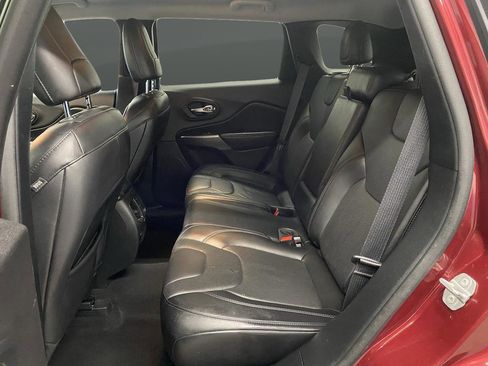 Used 2020 Jeep Cherokee Limited image 30