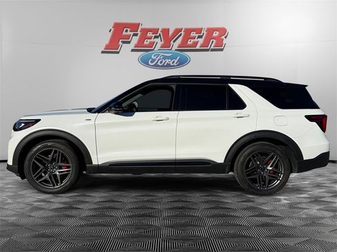 New 2025 Ford Explorer ST-Line w/ Premium Package image 2
