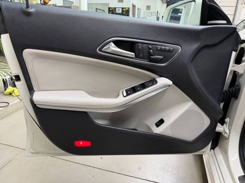 Used 2014 Mercedes-Benz CLA 250 image 10