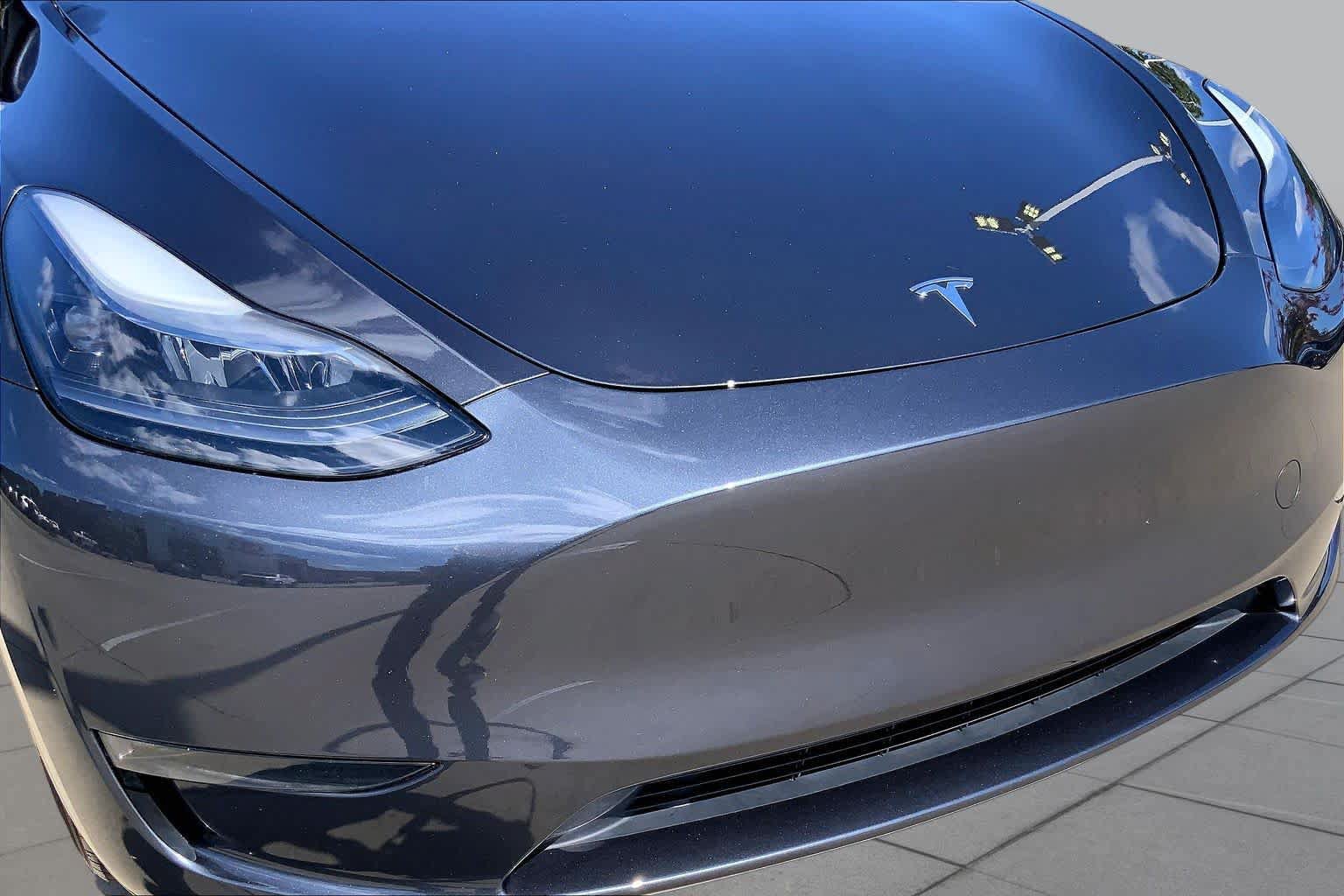 Used 2025 Tesla Model Y Long Range AWD/4WD image 29