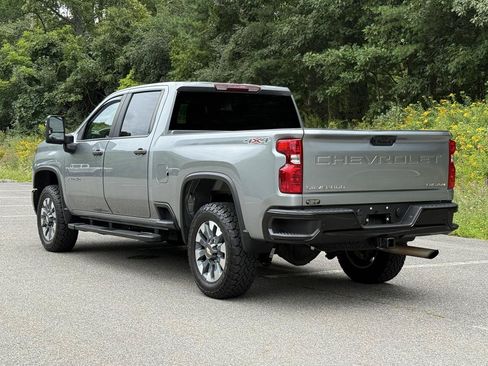 Used 2024 Chevrolet Silverado 2500 Custom w/ Custom Value Package AWD/4WD image 2