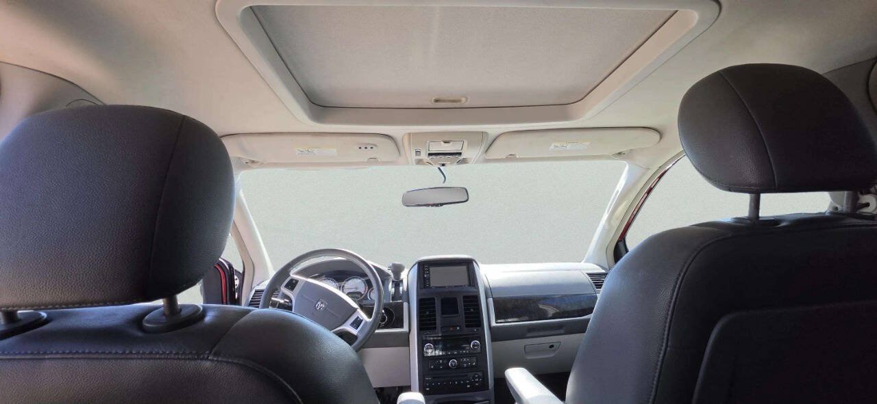 Used 2010 Dodge Grand Caravan SXT FWD image 9