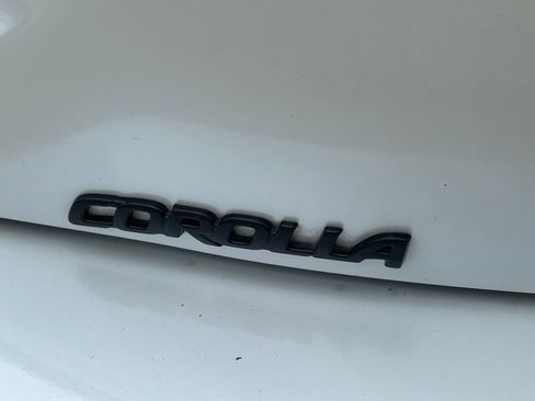 Certified 2025 Toyota Corolla Hatchback FWD image 12