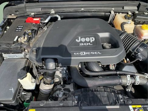 Certified 2020 Jeep Wrangler Unlimited Sahara image 46