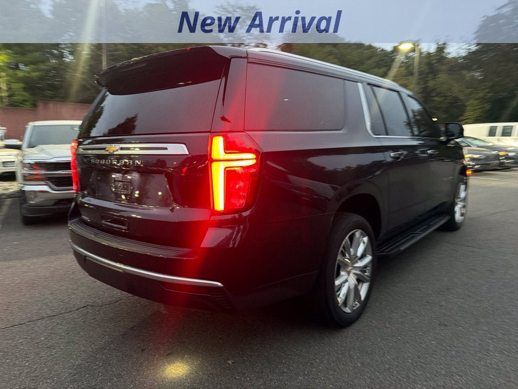 Used 2023 Chevrolet Suburban High Country AWD/4WD image 8