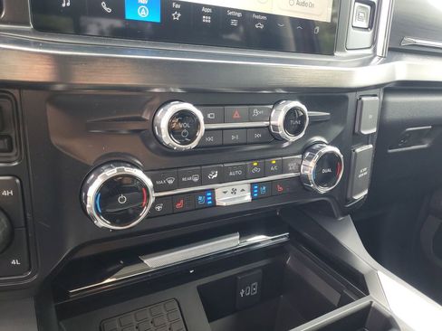 New 2025 Ford F250 Lariat w/ Lariat Ultimate Package image 18