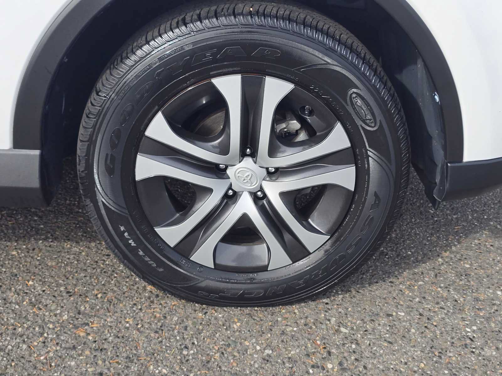 Used 2017 Toyota RAV4 LE w/ All Weather Liner Package AWD/4WD image 9