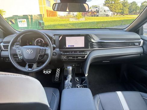Used 2026 Toyota Camry SE FWD image 33