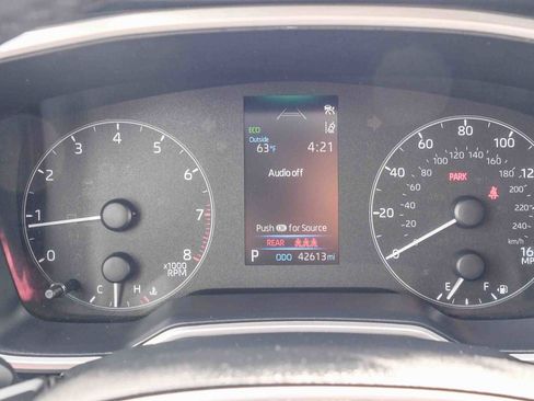 Used 2024 Toyota Corolla SE w/ SE Package FWD image 24