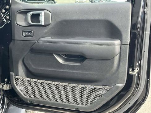 Used 2021 Jeep Wrangler Unlimited Sahara image 25