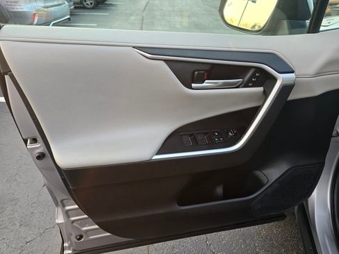 Certified 2022 Toyota RAV4 Limited AWD/4WD image 15