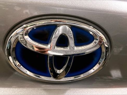 Used 2024 Toyota Sienna Platinum image 29