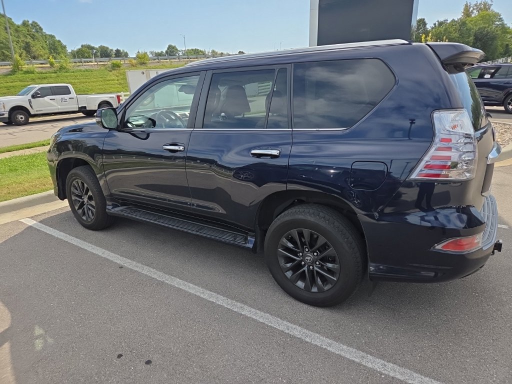 Used 2021 Lexus GX 460 Premium w/ Premium Package AWD/4WD image 5