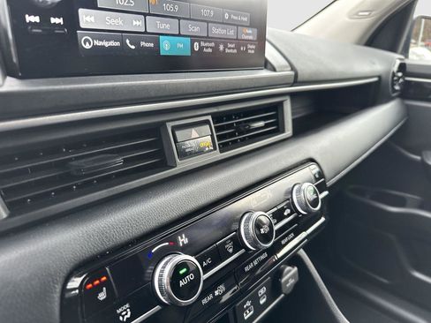 Certified 2025 Honda Pilot Touring image 23