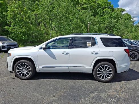 Used 2023 GMC Acadia Denali w/ Denali Ultimate Package AWD/4WD image 2