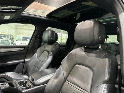 Used 2019 Porsche Cayenne S AWD/4WD image 41