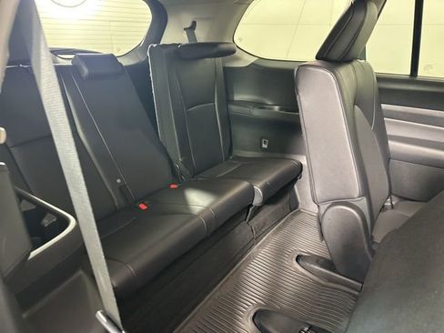 Used 2024 Toyota Grand Highlander XLE image 17