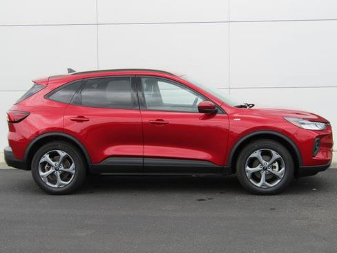 Used 2025 Ford Escape ST-Line Select AWD/4WD image 6