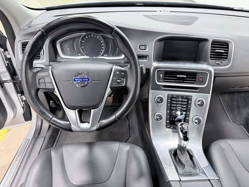 Used 2018 Volvo S60 T5 Inscription FWD image 39
