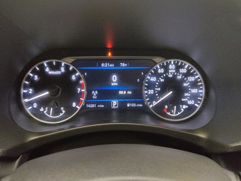 Used 2021 Nissan Sentra SR w/ SR Premium Package FWD image 23
