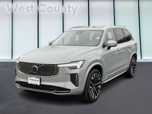 Used 2025 Volvo XC90 B6 Plus image 9