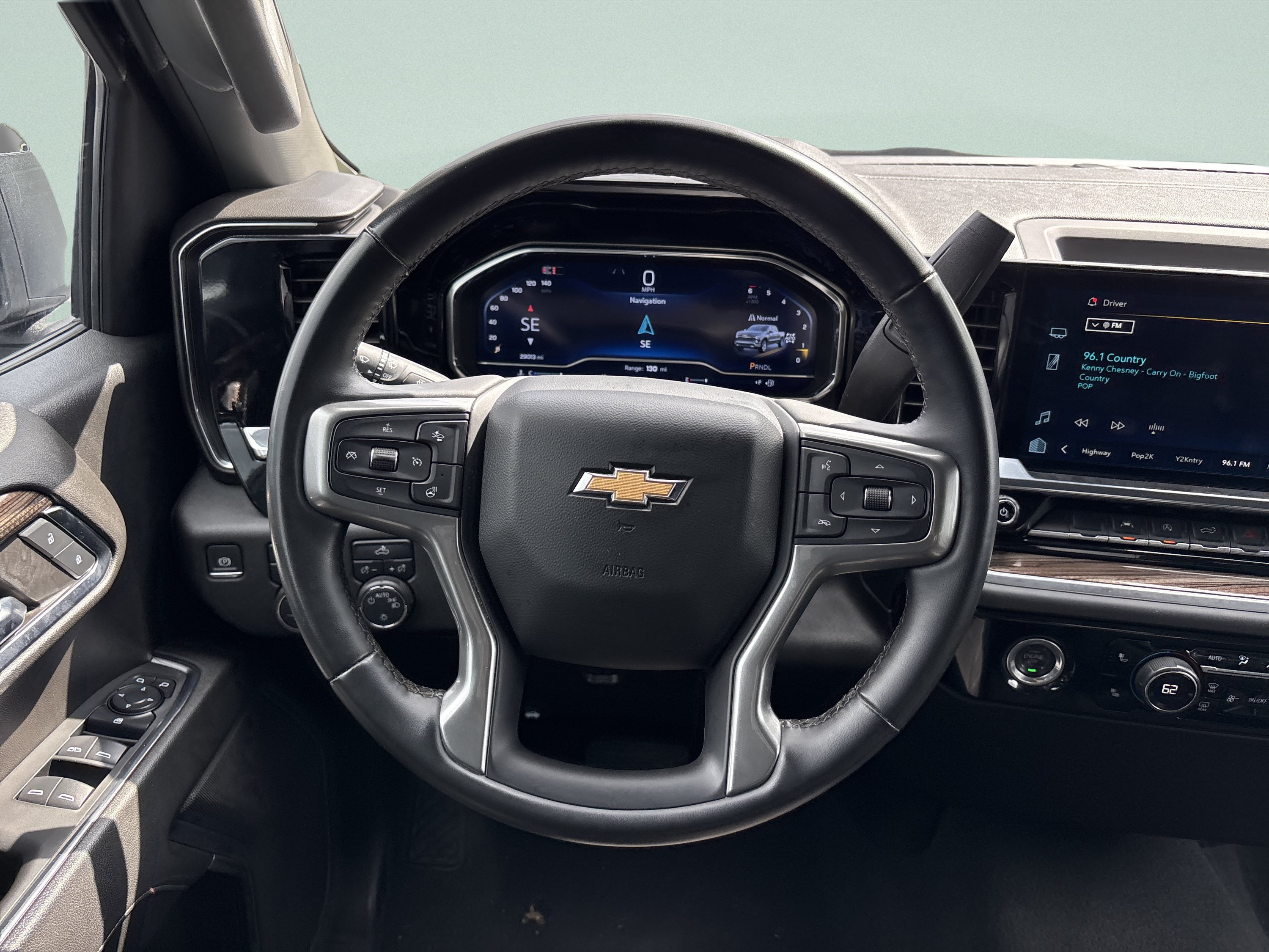 Used 2024 Chevrolet Silverado 1500 LT AWD/4WD image 25