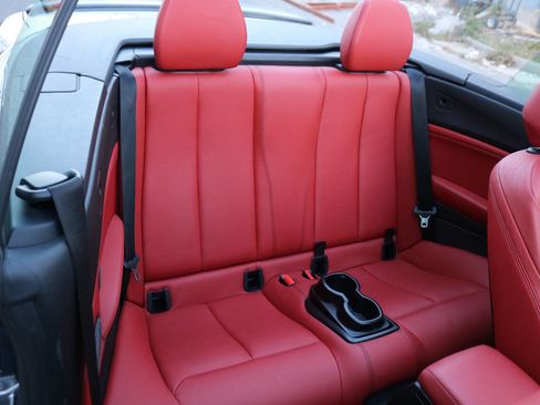 Used 2015 BMW M235i Convertible image 21