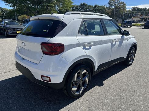 New 2026 Hyundai Venue SEL FWD image 32