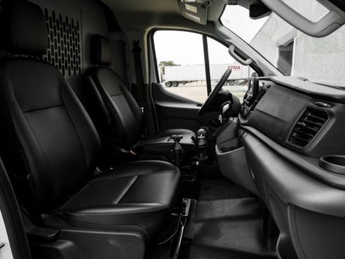 Used 2024 Ford Transit 250 Low Roof image 31