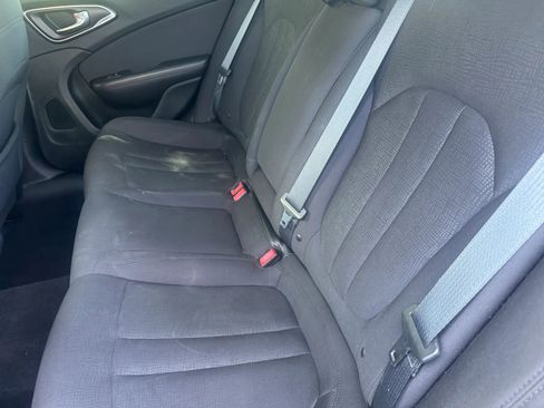 Used 2015 Chrysler 200 Limited image 18