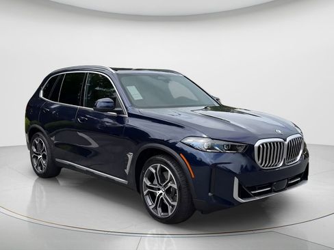 New 2026 BMW X5 xDrive50e image 8