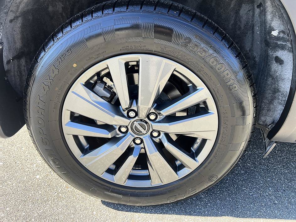 Certified 2024 Nissan Pathfinder SV FWD image 11